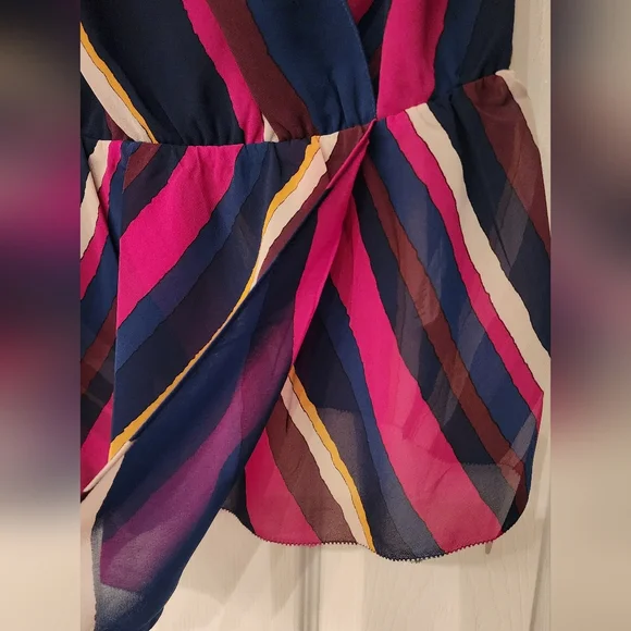 TRINA TURK Stellar Surplice V Neck Multi Striped Top Asymmetrical Hem Size Med - Picture 6 of 11